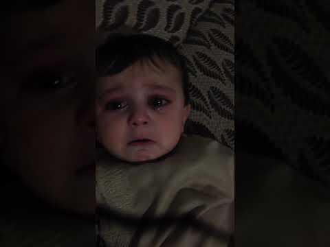 افغان ماشوم احمد عزير جان ژړا