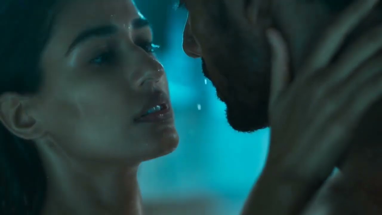 Disha Patani hot romantic status