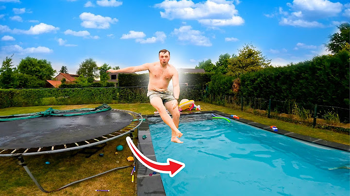 TRAMPOLINE VS ZWEMBAD 😂 #792