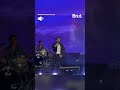 This Is What Ayushmann Khurrana Did After A Fan Threw Money During His Live Concert This Is What Ayushmann Khurrana Did After A Fan Threw Money During His Live Concert