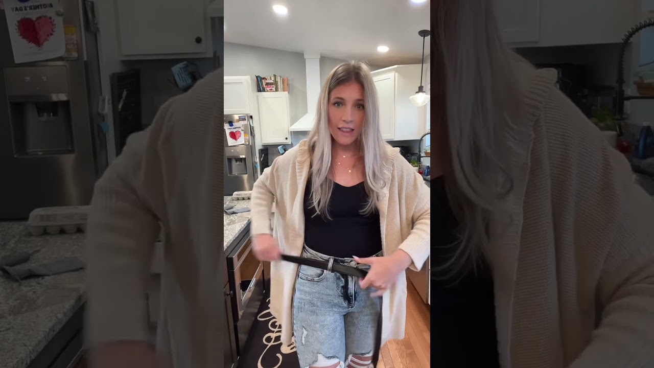 Reversible Belt: Two Looks, One Accessory! 