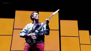 Plug in Baby but Matt Bellamy refuses to stop ascending the harmonic minor scale Resimi