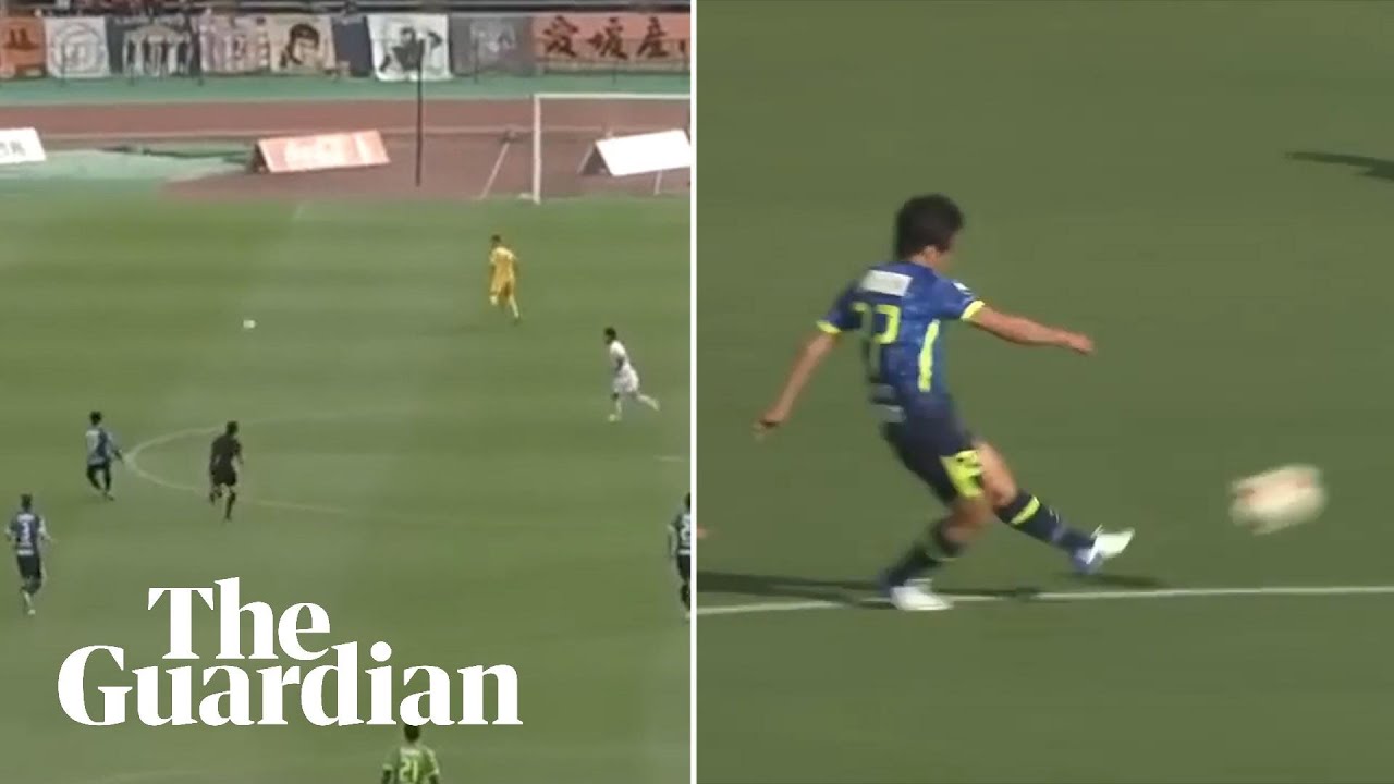 Two goals from halfway in 90 seconds in Japanese football match