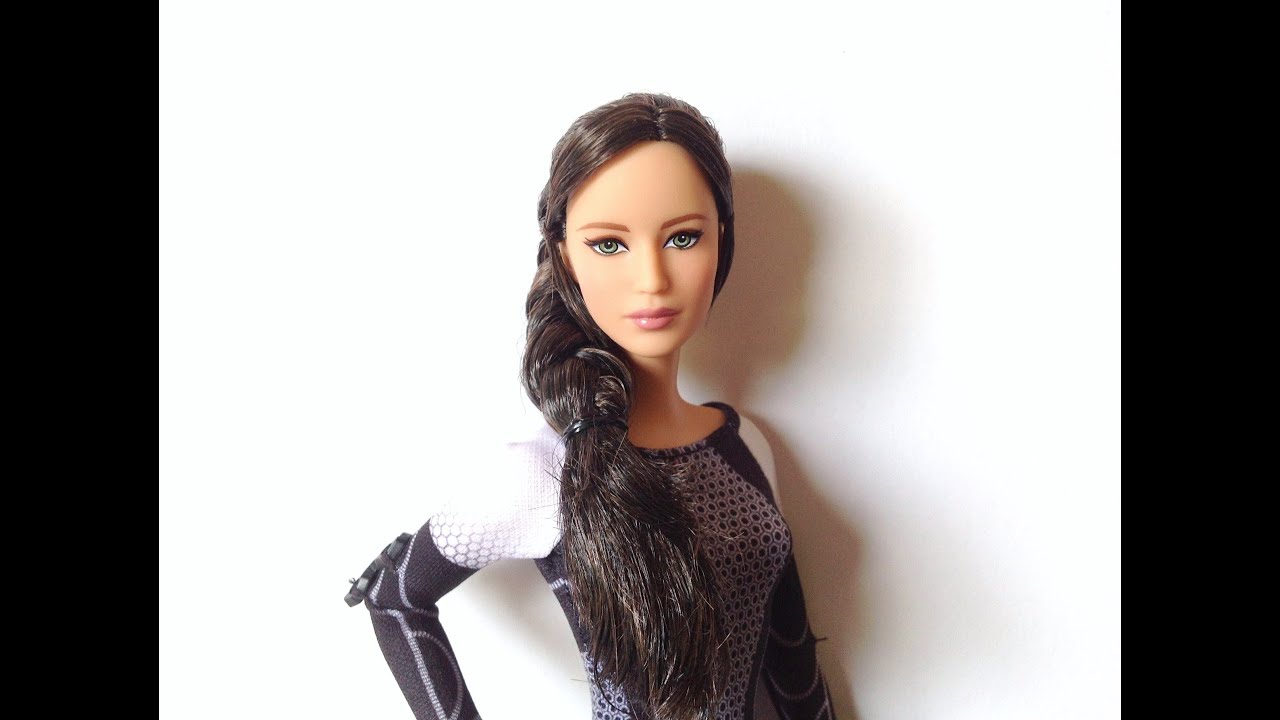 Barbie Jogos Vorazes - Katniss - Unboxing, analise e review (PT) -  Collector/Signature 