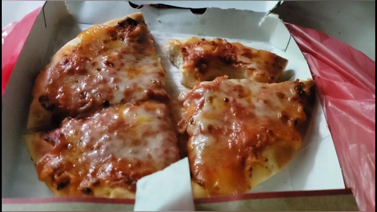 SHEETZ Pizza Review (ft. LittleGreenAlien) YouTube