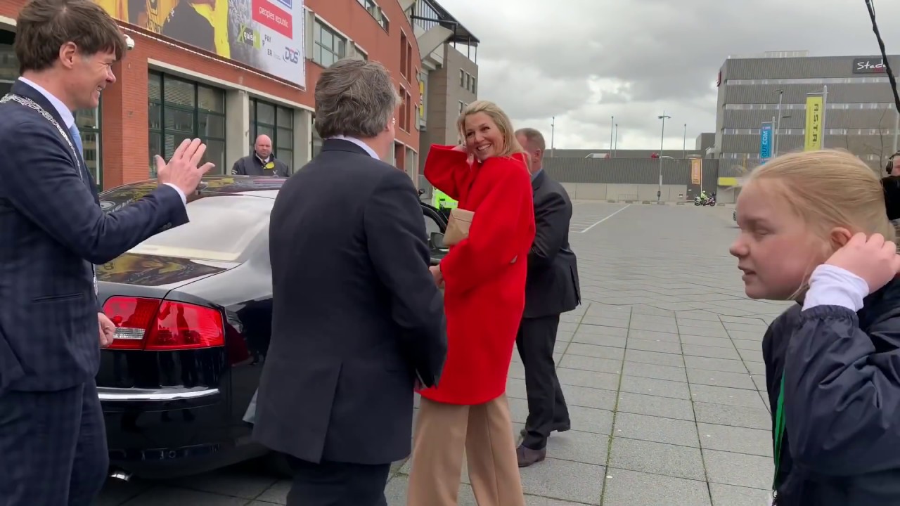 Máxima bij NAC Breda en opent Week van het Geld
