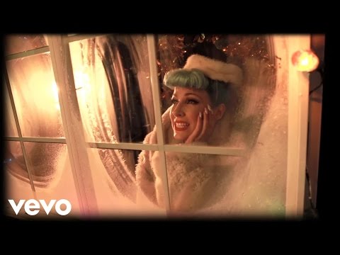 preview Bonnie McKee - California Winter from youtube