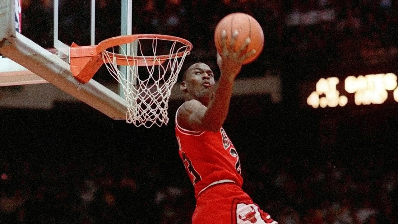 Comparing Michael Jordan Vince Carter S Best Career Dunks Basketball Central Youtube