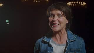 Download Lagu Halleluja! Janina Hartwig spaziert durch Landshut zum Goldenen Buch der Stadt! MP3