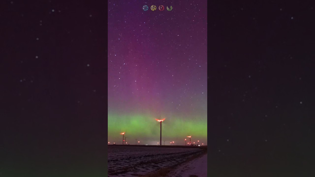 Amazing #auroraborealis video of the #solarwind over a Wind Farm