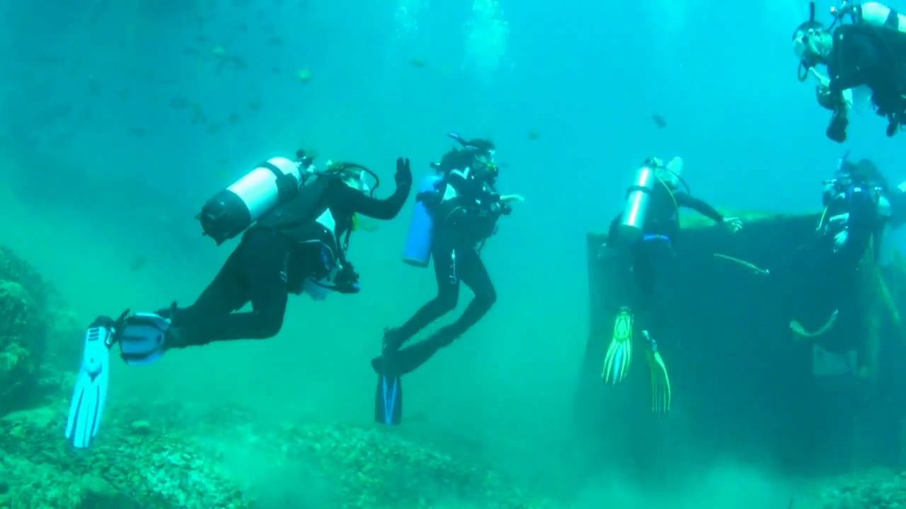 SCUBA students dance underwater YouTube