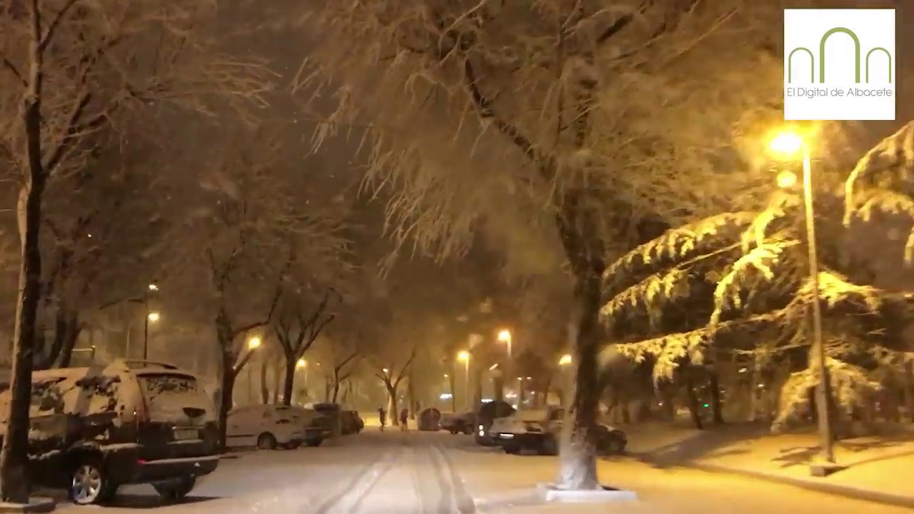 Paseo por el centro de Albacete nevando