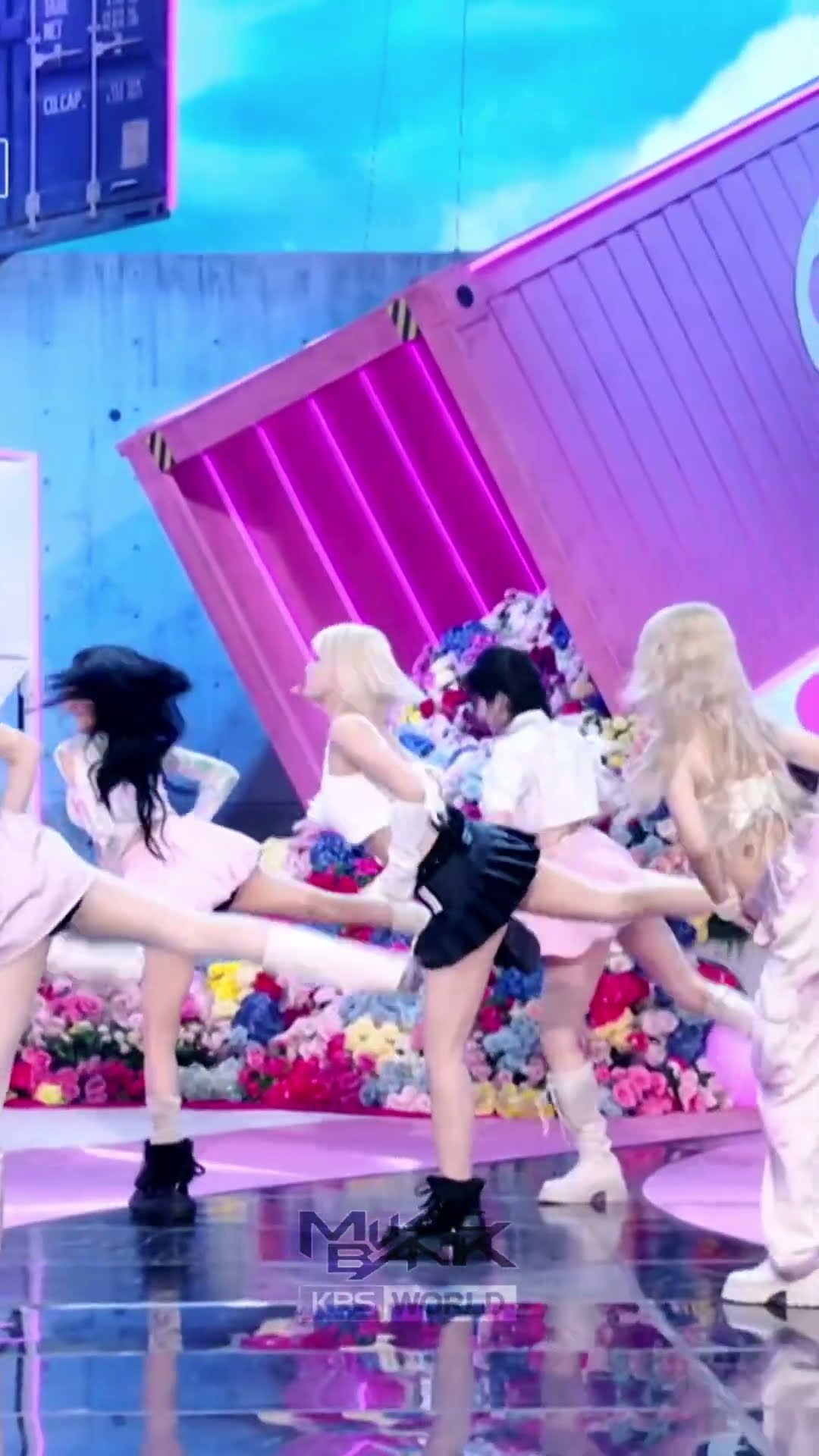 Strategy - TWICE #Strategy #TWICE #トゥワイス #트와이스 #Shorts #MusicBank | KBS WORLD TV