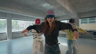 Team H choreography🖤