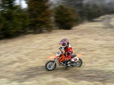 3 yr old going fast on KTM Ethan Kidd