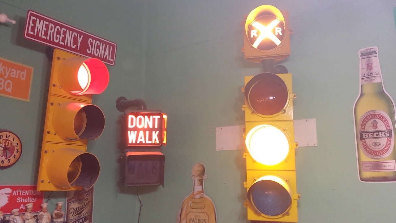 Traffic light 4 way flashing mode YouTube