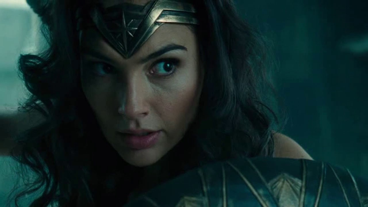 Gal Gadot Natural (Wonder Woman) - YouTube.