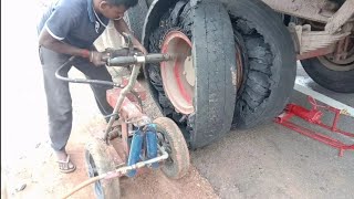 Truck 2 tyre Exploded // tyre change fitting //