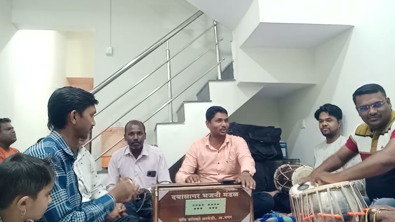 हर्ष माझ्या जीवाचा मी सांगू कुणा