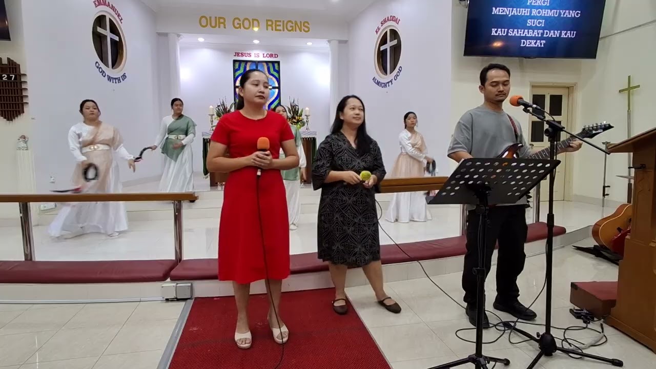 Puji dan Sembah di Gereja St Christopher's, JB 