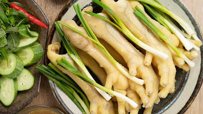 Mực Nhồi Nấm Kim Châm Hấp Bia: Món Ngon Đậm Đà Hương Vị Biển
