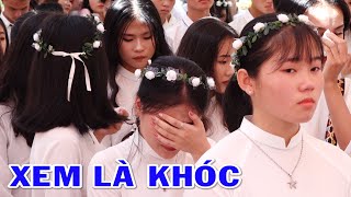 10 phút đẫm nước mắt, khoảnh khắc học sinh lớp 12 ra trường