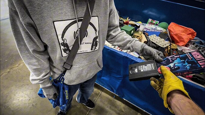 How to Make Friends at the Goodwill Outlet • Bins Shopping • POV Thrifting