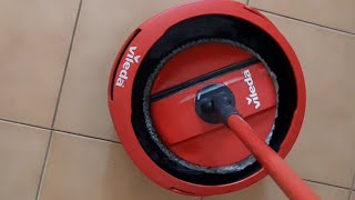 Pulisco il pavimento con Vileda spin e clean, più pulizia panno, secchio e base
