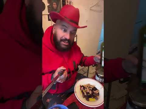 خميس وتطميس ميس ميس يعني الحجي يصرب دبس دبوس