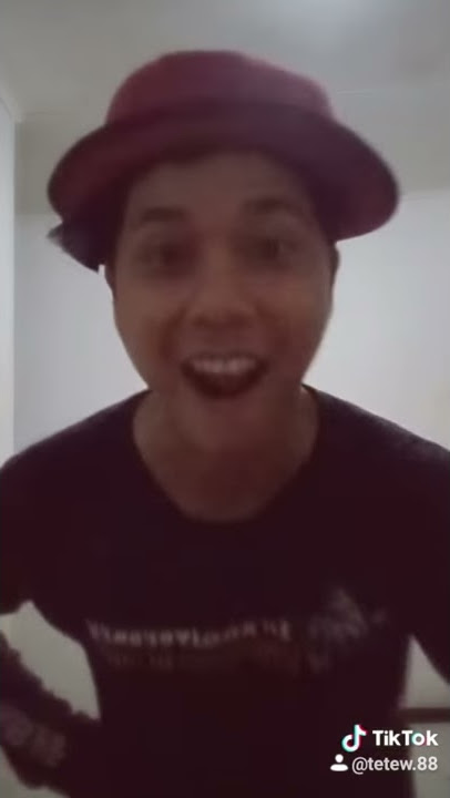 TIKTOK VIRAL!!lempar topi ke kepala