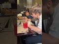 Прокоментуйте це відео, наче ви мій син.