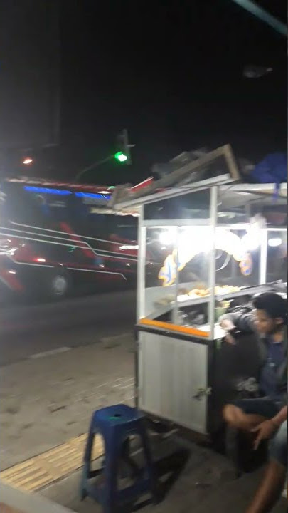 Story wa bus 30detik kerenn abiss melintas jalan bypass Rangkasbitung👍🔴2022