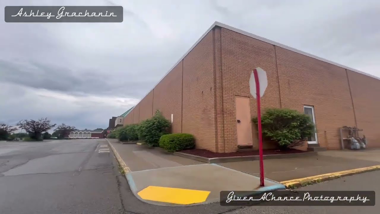 Shenango Valley Mall || Hermitage, PA || May 2024 Outside Walkthrough