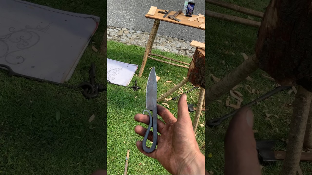 The Blacksmiths Knife - Kilkenny Castle Yard 