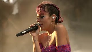 Lily Allen | Smile (Live Performance) V Festival 2014 (HD)