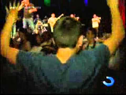 დათო ხუჯაძისა და \"გუფი ლენდის\" კონცერტი ხელოვნების ცენტრში