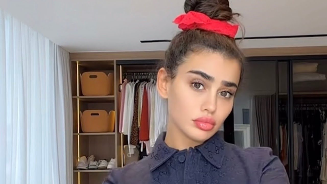 يومي خوري وشعراتها