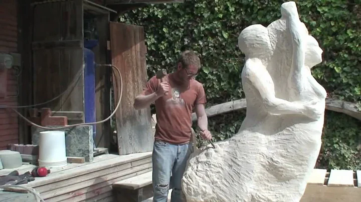 Blake Rankin sculpting Horizon