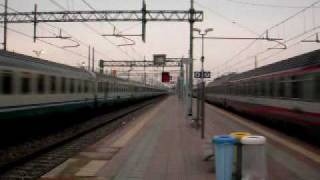 Frecciabianca E414 +InterCity E402A.. transitano contemporaneamente da Milano Rogoredo!!!