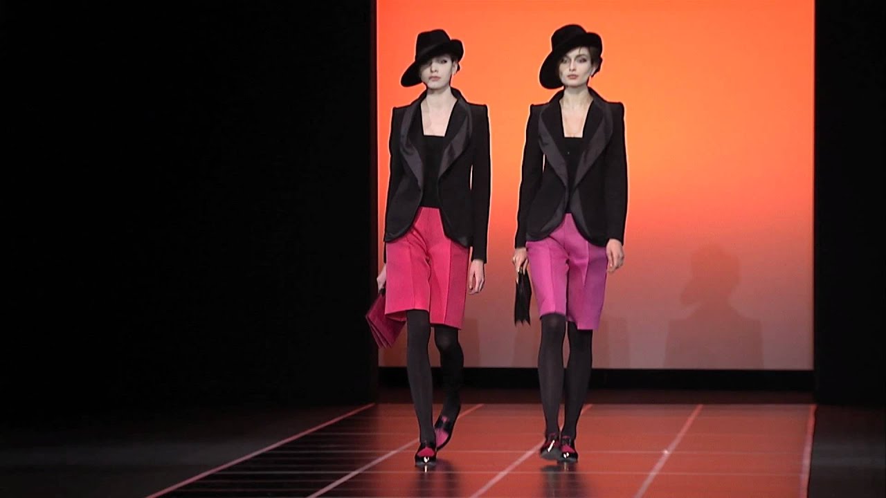 Giorgio Armani - 2012 Fall Winter - Womenswear Collection