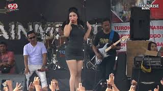 DESY ThATA - Bikin Heboh Penonton !! Hutang Pok Amai Amai