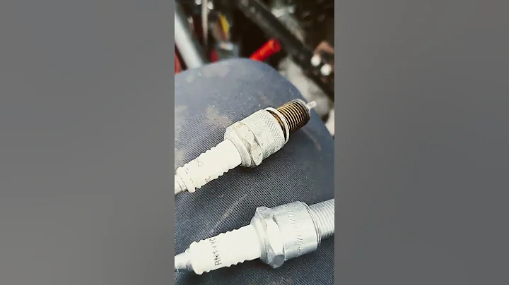 good 👍  spark plug vs bad 👎 comparison side by side mechanic 👨‍🔧 tips