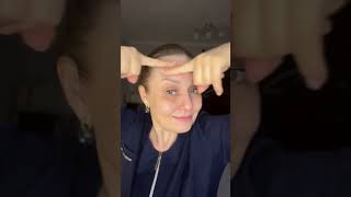 Как быстро разгладить морщины на лбу? #классическиймассаж #массажлица #челленджы #доипосле