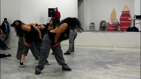 Delta Phi Lambda (DPhiL) performing at Unity Mixer 2010