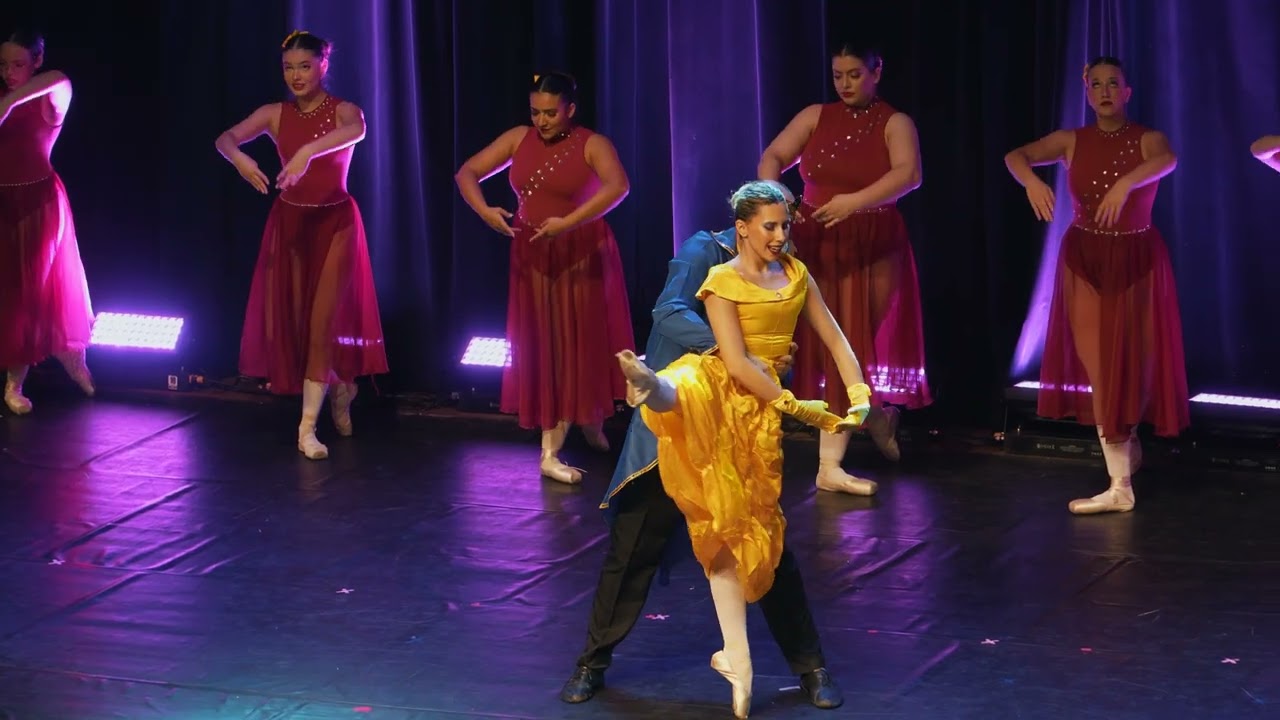 A BELA E A FERA BALLET