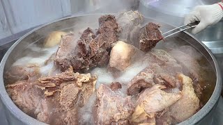 Hot $5 Beef soup! one of Koreans' favorite winter foods. / Korean street food