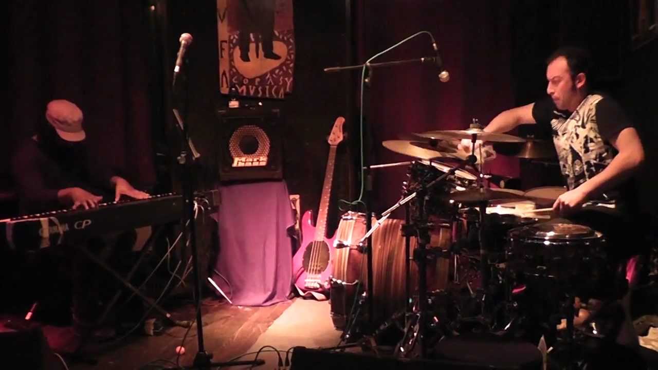 VARGAS & LEGIDO - (A Coruña, Sala Garufa 17.5.12) (2/2) [HD]