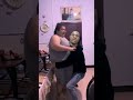 levanto minha mulher para levar até na sala