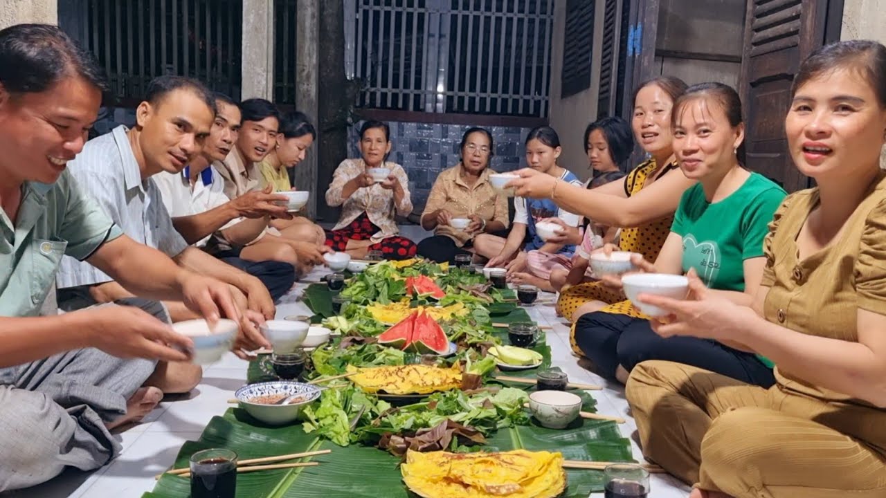 Mẹ Già Xúc Động Làm Bữa Tiệc Chia Tay Con Trai | ATTD & Family T540