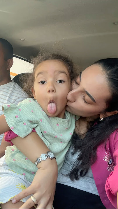 Crazy poses in the car, tongue out😂 #don'tforgettosubscribe #funny #shorst #foryou #endcard